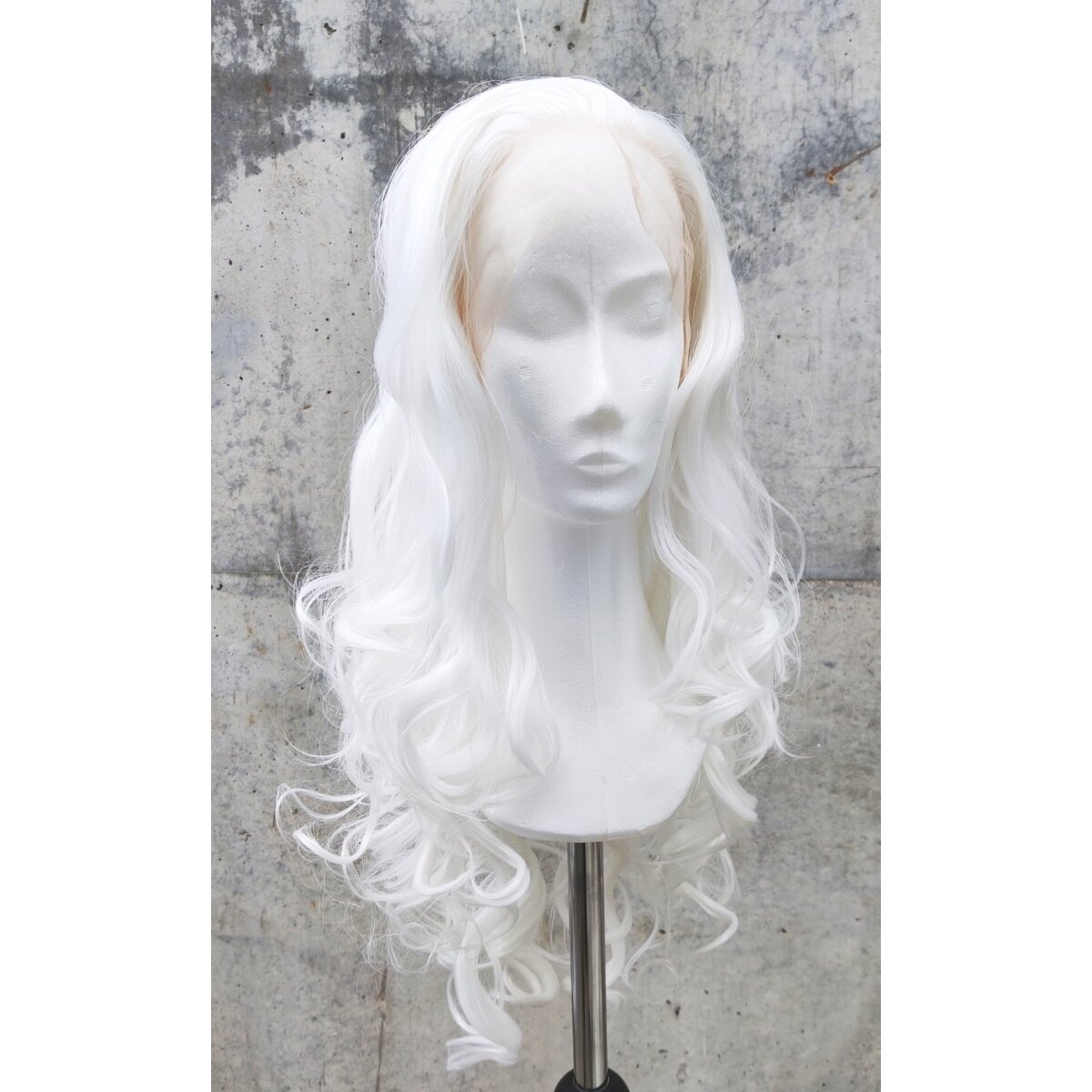 ?  24” SNOW WHITE CURLY LACE FRONT WIG?*NWT* 
? Snow White Inspired Wig, Short Curly Bob, Classic Princess  main image 3